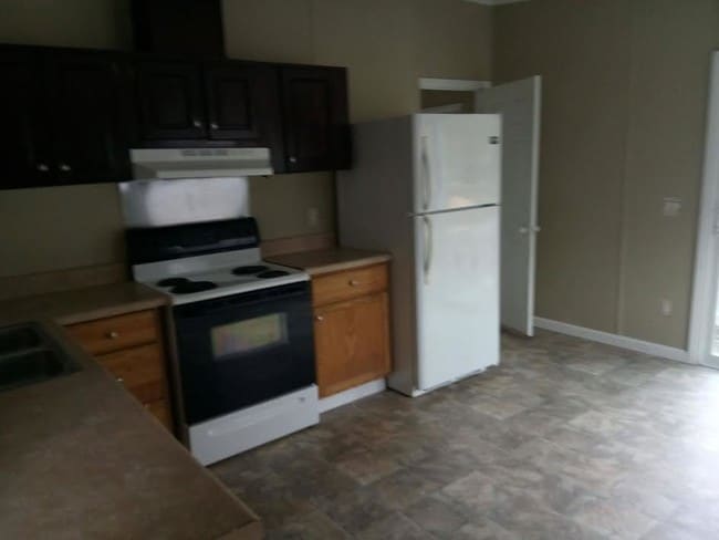 Building Photo - 476 Nicole Dr