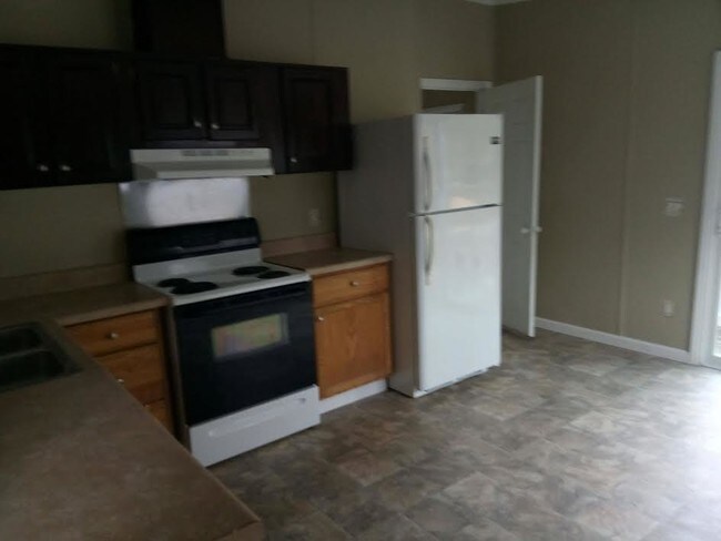 Foto del edificio - 476 Nicole Dr