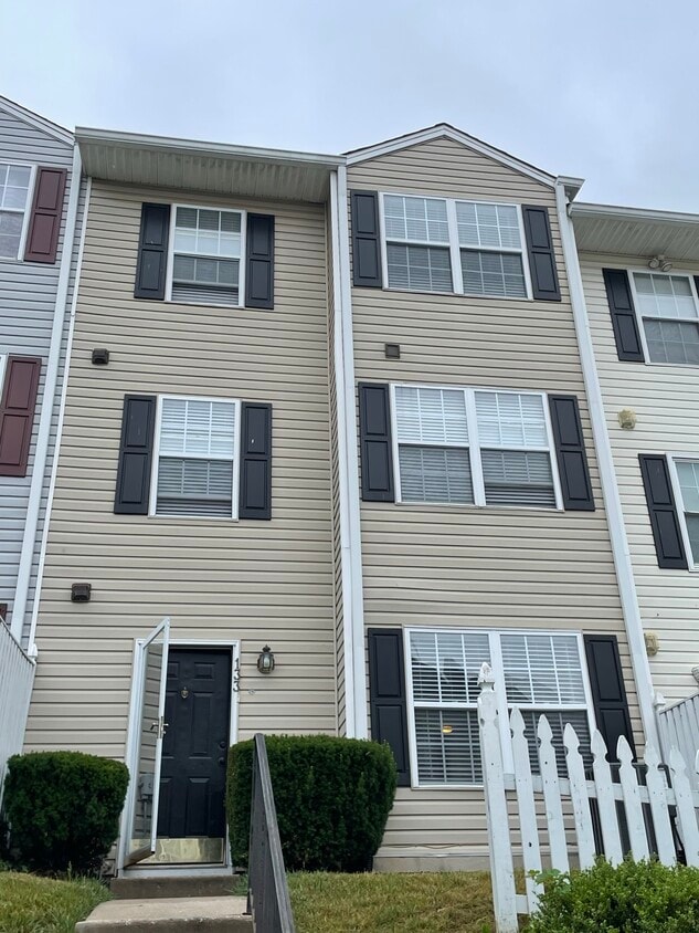 Photo - 133 Royalty Cir (Garrison, MD)