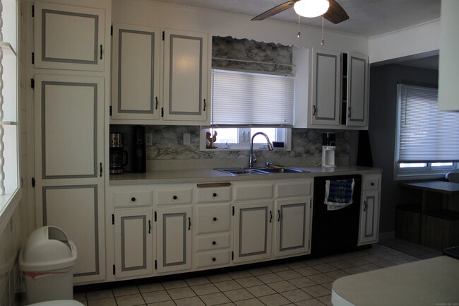 Building Photo - 20 Westchester Dr