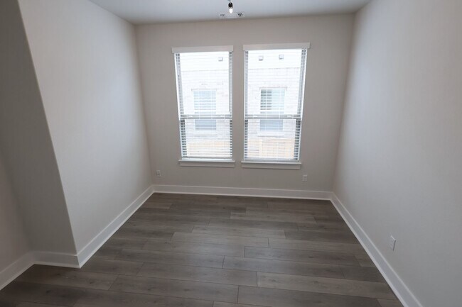 Building Photo - Brand New Home!