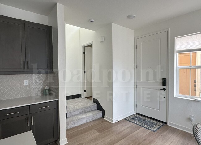 Foto del edificio - 35250 Blossom Pl