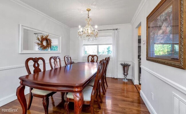 Building Photo - 3 br, 3 bath House - 44 Soundview Dr