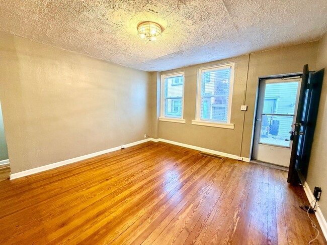 Building Photo - 2614 Larkins Wy