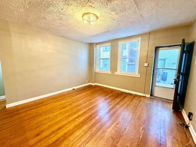 Photo - 2614 Larkins Wy Apartment