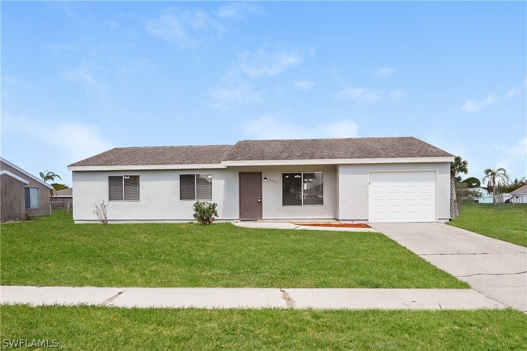 Foto principal - 2685 Pan American Blvd