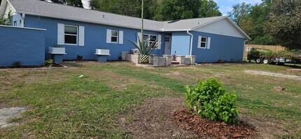 Building Photo - 8198 SE 164th Pl
