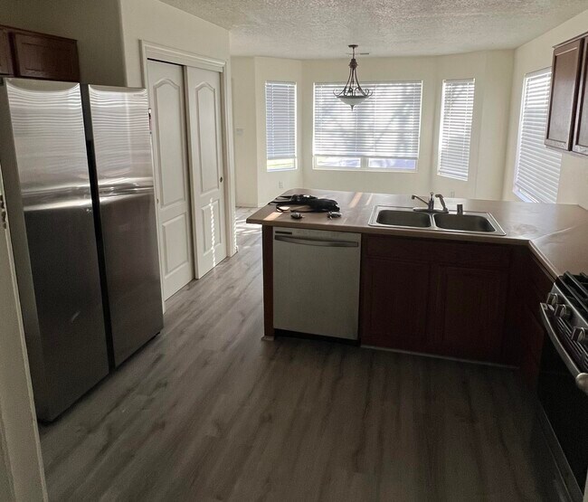 Foto del edificio - 3124 Brian Meadows Pl NW