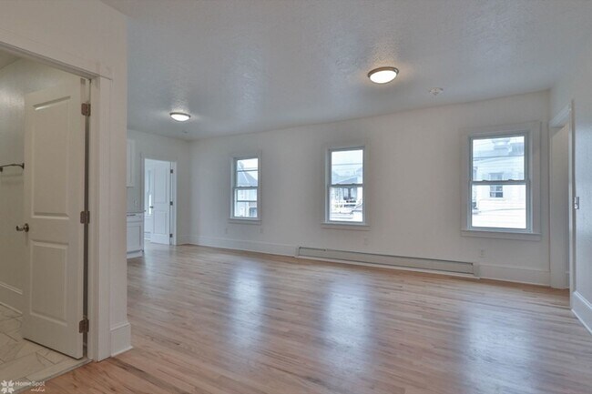 Foto del edificio - Brand-new renovated apartment with high en...