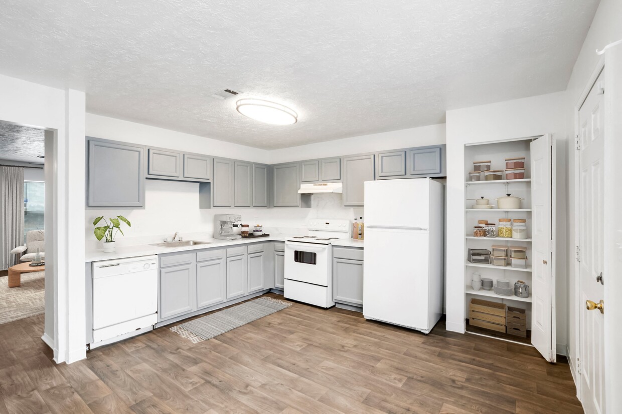 Primary Photo - Hampton Ridge Apartments