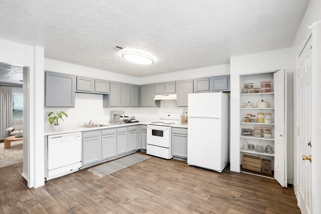 Building Photo - Hampton Ridge Apartments