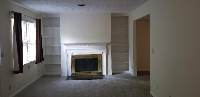 Building Photo - 2005 Heritage Pl