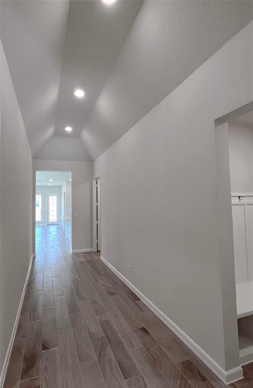 Foto del edificio - 221 Barton Oak Trl