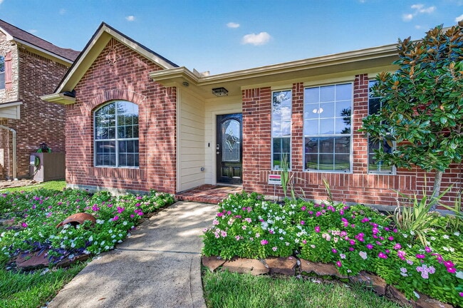 Building Photo - 405 Wickford Ct