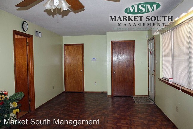 Foto del edificio - 102 Cedar Grove Rd