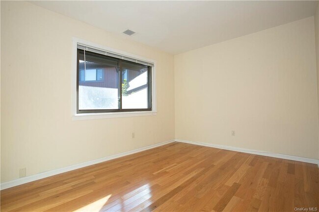 Building Photo - 337 Martling Ave