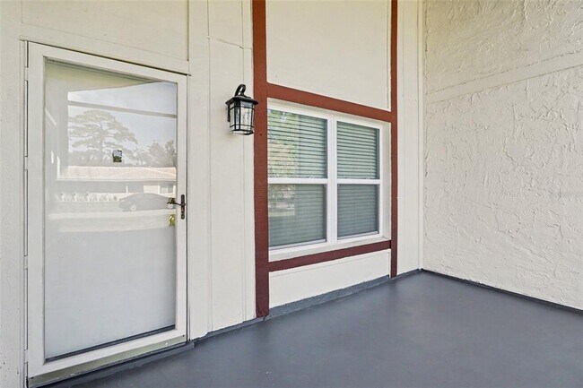 Foto del edificio - 10157 Bluff Ct