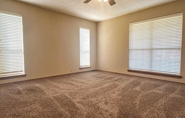Foto del edificio - 3 Bedroom 2.5 Bath House in Texarkana, TX