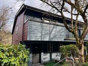 Building Photo - 15805 Waynita Way NE