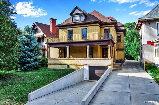 Foto del edificio - 522 W Ferry St