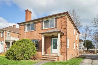 Building Photo - 14330 Lakewood Heights Blvd