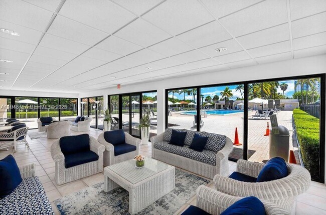 Foto del edificio - 2625 Collins Ave