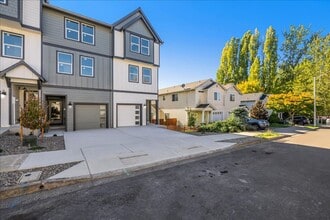 Building Photo - 5860 SE 18th St