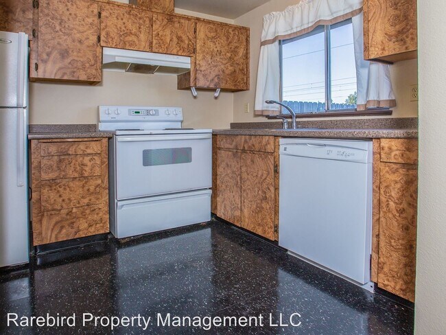 Foto del edificio - 13328-13330 E Burnside St