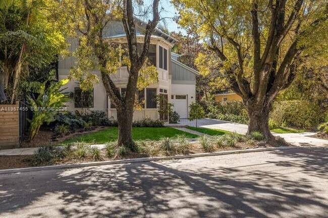 Foto del edificio - 2330 Overbrook St