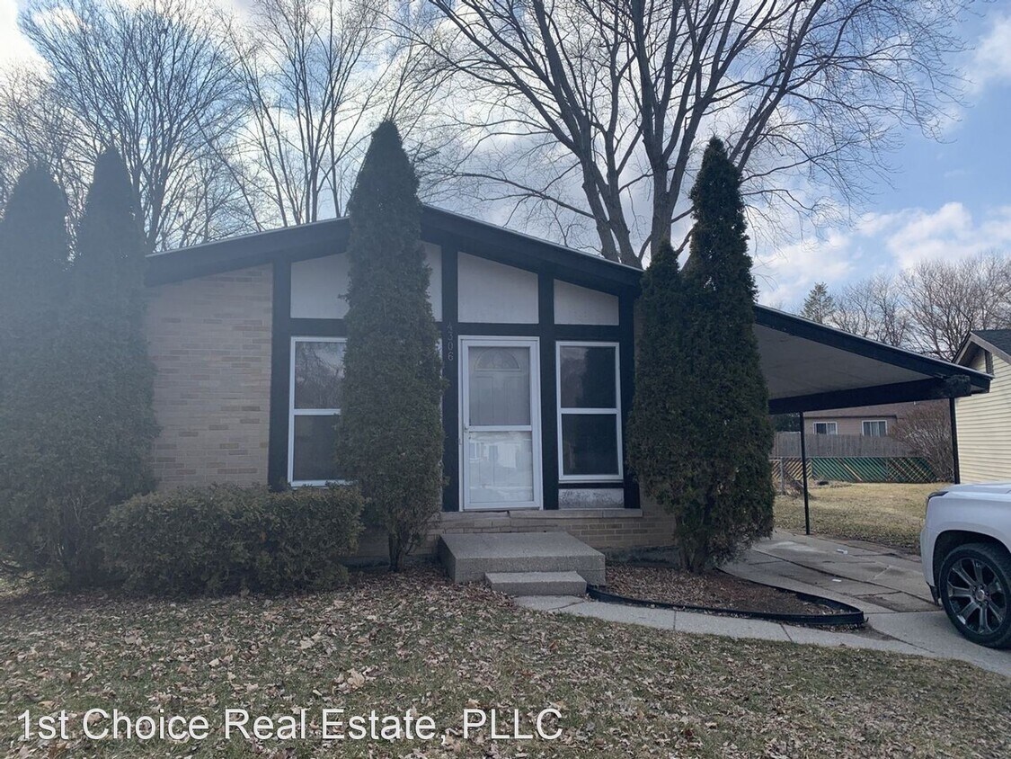 3 br, 1.5 bath House 4306 Old Castle Cir House Rental in Lansing