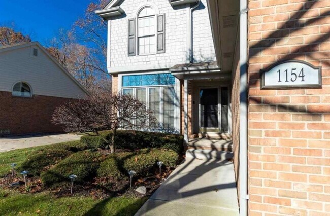 Foto del edificio - 1154 Bluebird Dr