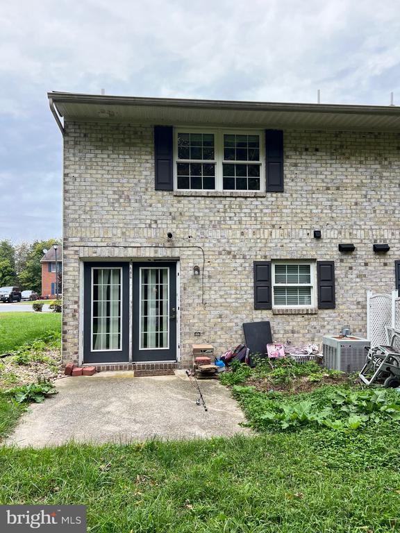 Building Photo - 10126 St George Cir