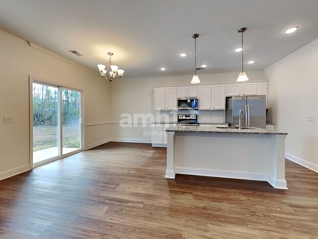 Building Photo - 447 Brookgreen Dr