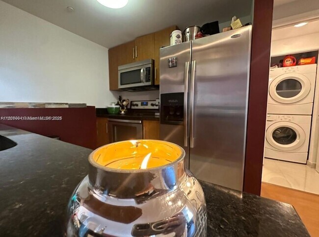 Foto del edificio - 601 NE 23rd St