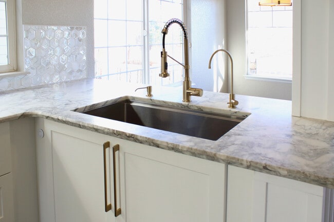 Foto del edificio - 4713 Spyglass Dr