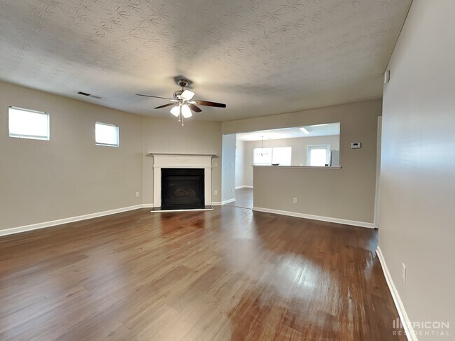 Building Photo - 298 Arrowhead Dr