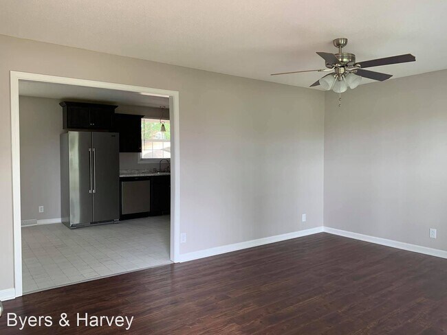 Foto del edificio - 3 br, 1.5 bath House - 1888 Old Trenton Road