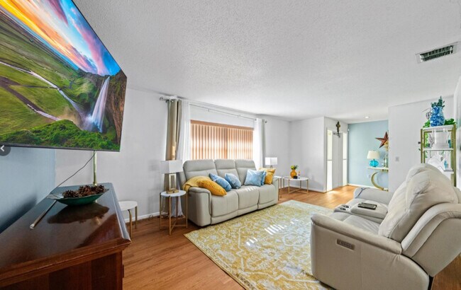 Foto del edificio - 514 Spring Oaks Blvd