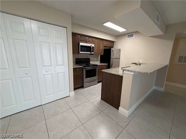 Foto del edificio - 5307 Summerlin Rd