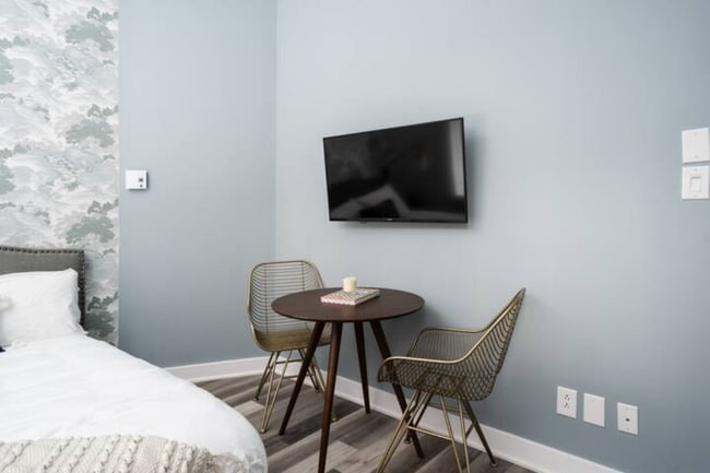 Building Photo - 2020 R. Saint-Denis