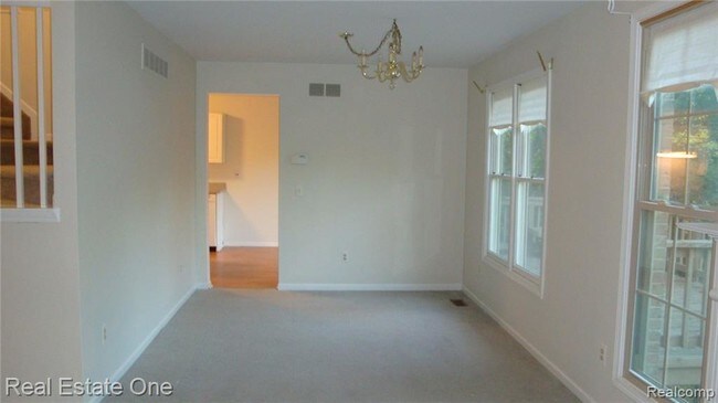 Building Photo - 24283 Weathervane Ct