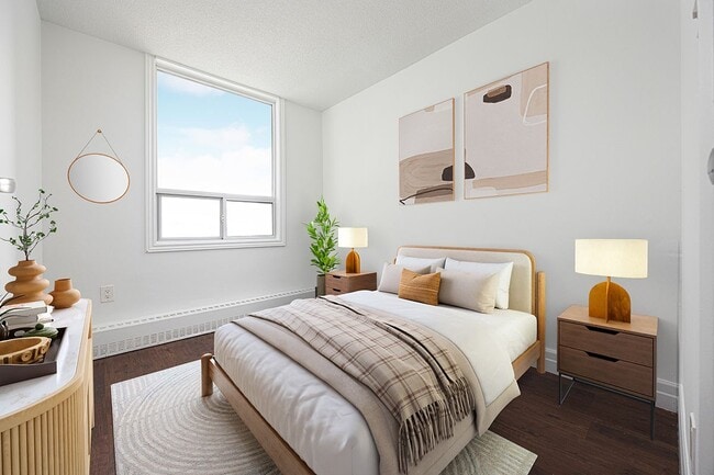 Building Photo - 297 Queens Ave