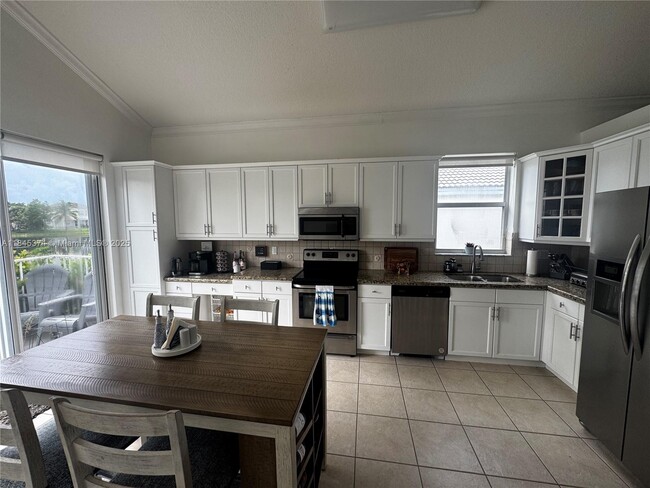 Building Photo - 4943 SW 163rd Ave