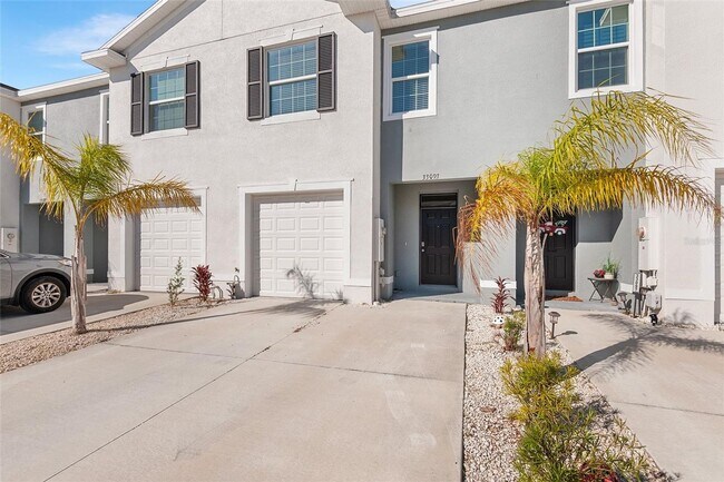 Building Photo - WESLEY CHAPEL TOWNHOME FOR RENT!