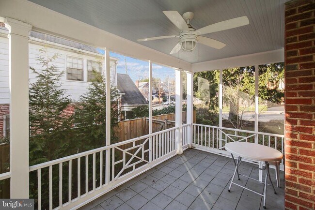 Foto del edificio - 2810 McKinley St NW