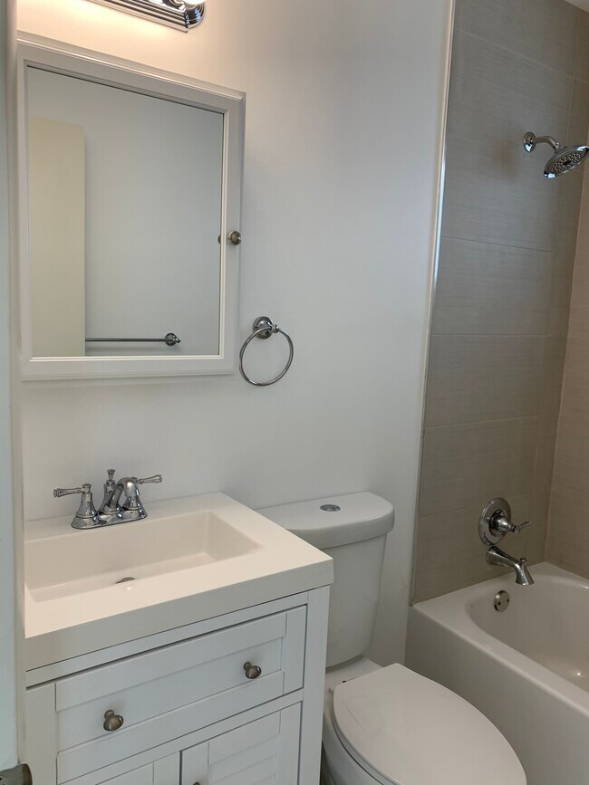 Foto del edificio - 2457 SW 5th St