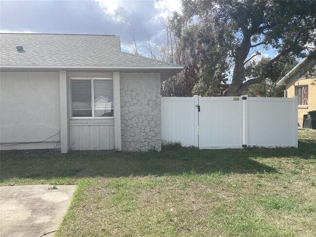 Building Photo - 2734 Coral Reef Dr