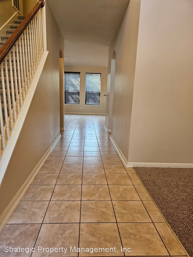 Foto del edificio - 3 br, 2.5 bath House - 9326 Hazelton Lane