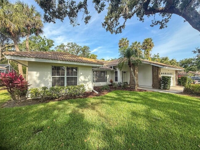 Building Photo - 5708 Garden Lakes Fern