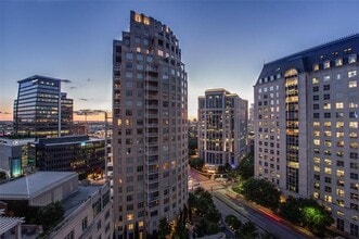 Building Photo - 2525 N Pearl St